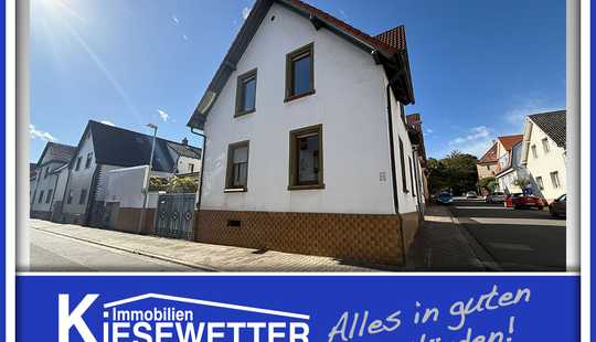 Bild von Großzügiges 2-Familienhaus in ruhiger Lage von Herrnsheim - EG vermietet, DG frei, Garage und Balkon