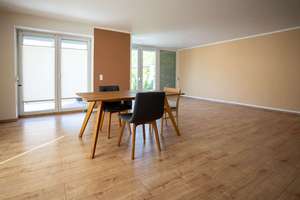 + Moderne und helle Doppelhaushälfte mit innovativer Technik in Straubing + – Die vollständige Adresse der Immobilie erhältst du vom Anbieter., 94315 Hornstorf, Straubing – Vorschaubild 8