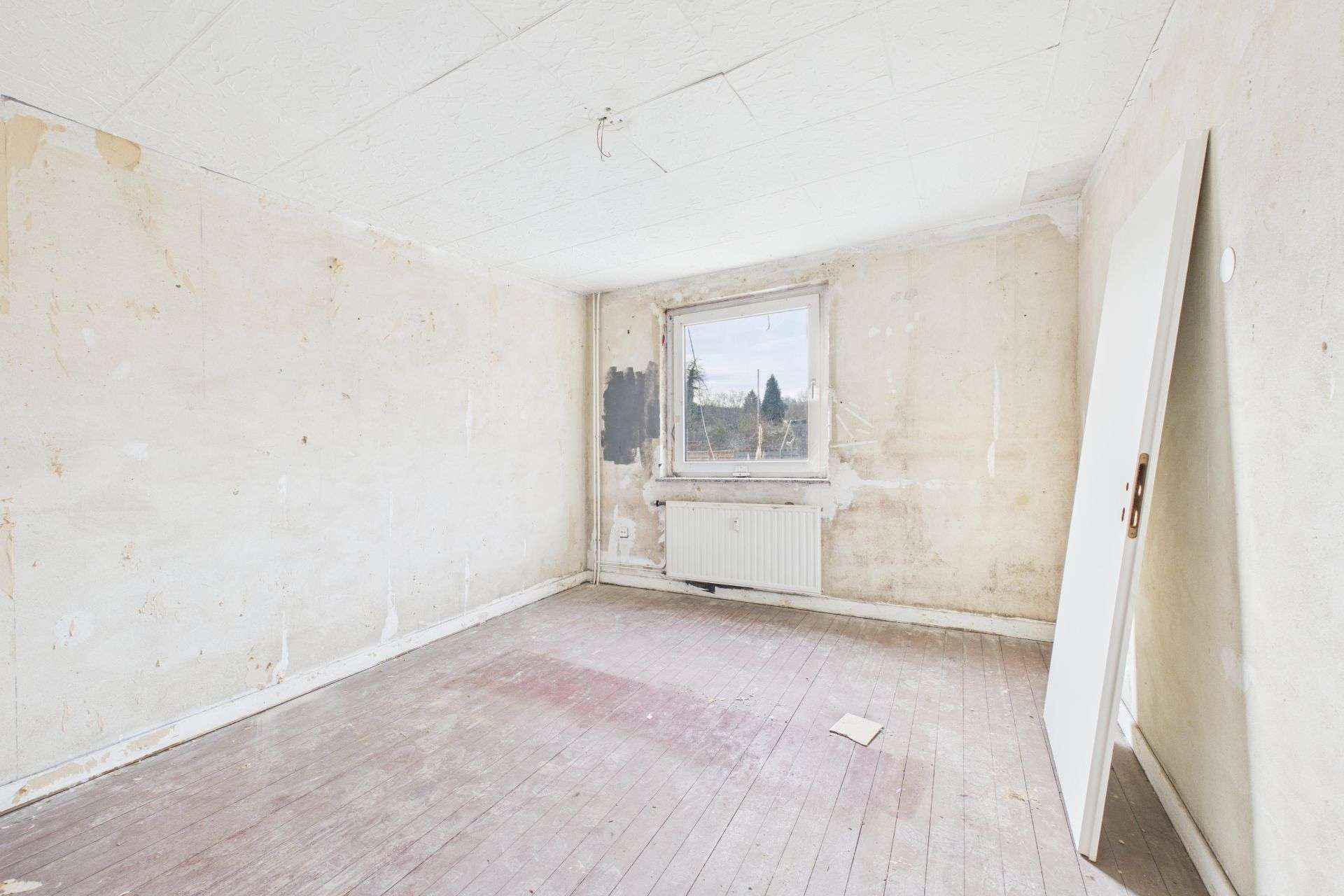 Sanierungsbedürftige Wohnung mit Gestaltungsspielraum, Recklinghausen Kreis – Bild 2