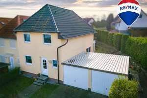 Ihr neuer Lieblingsort – Stilvolles Reihenendhaus mit vielseitigem Raumangebot – Die vollständige Adresse der Immobilie erhältst du vom Anbieter., 39171 Sülzetal – Vorschaubild 1