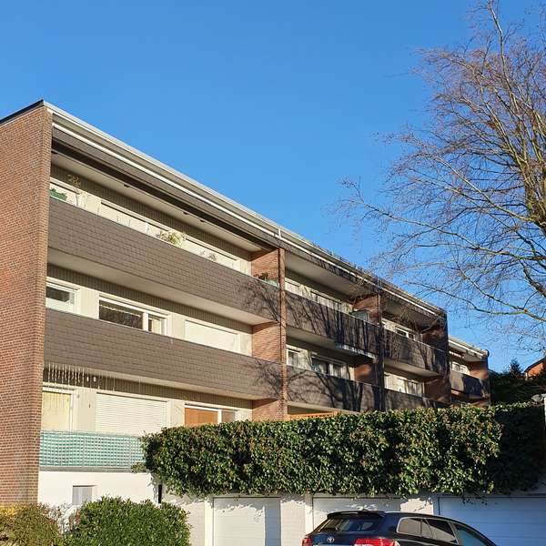 *** helle und schöne 3-Zimmer-Wohnung mit Balkon ***