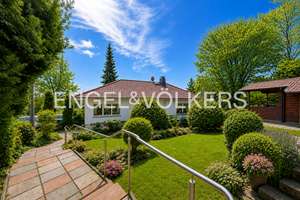 Charmantes Zweifamilienhaus mit großem Grundstück, Gartenidylle und vielfältigen Nutzungsmöglichkeit – Die vollständige Adresse der Immobilie erhältst du vom Anbieter., 65207 Auringen, Wiesbaden – Vorschaubild 1
