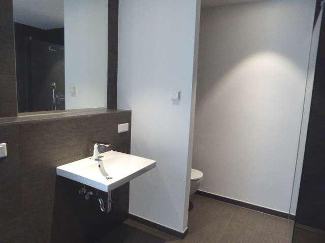 Eden Tower 3-Zimmerwohnung V-E-R-M-I-E-T-E-T... image