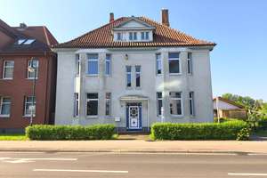Stilvolles Wohn- und Geschäftshaus (2-3 Familienhaus möglich) mit großem Grundstück – Die vollständige Adresse der Immobilie erhältst du vom Anbieter., 19230 Hagenow – Vorschaubild 2