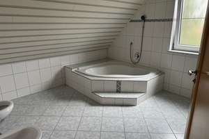 Lebendiges Wohnen: 3-Zimmer-Dachgeschosswohnung in Dillingen an der Donau – 89407 Dillingen an der Donau – Vorschaubild 8