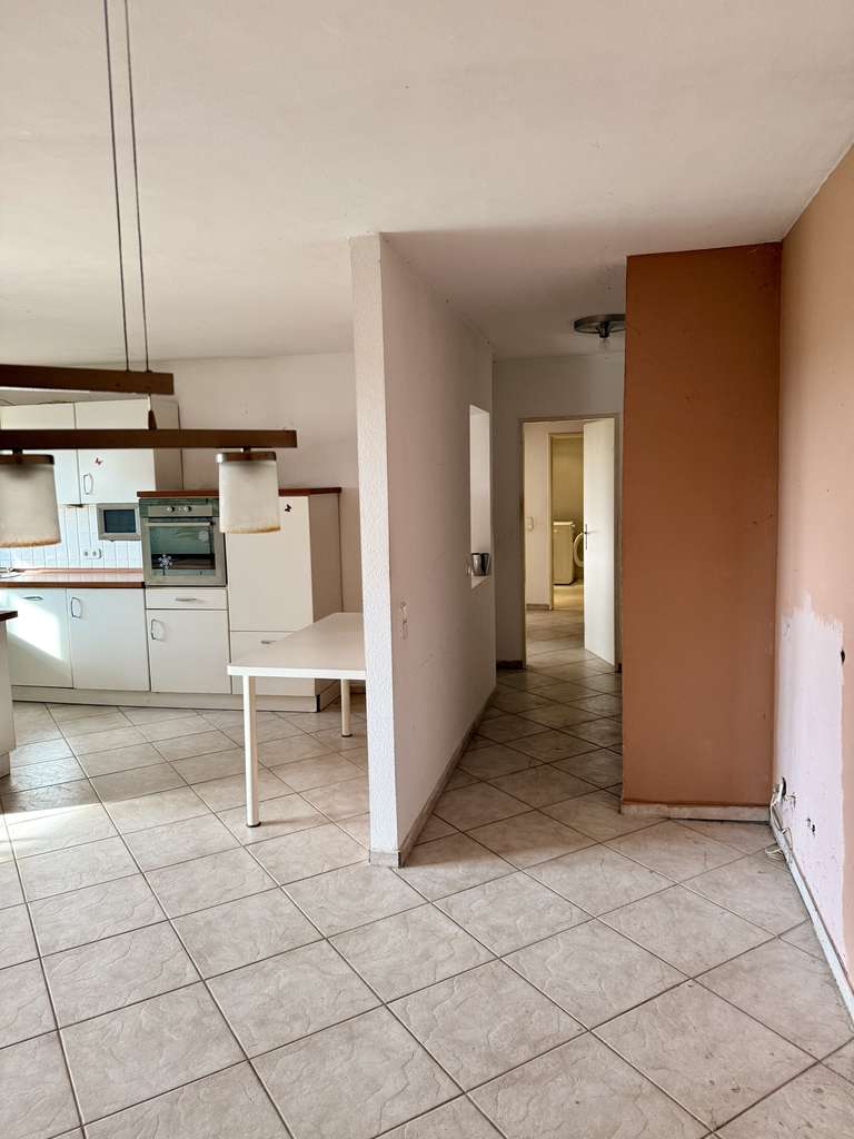 Immobilie in Bergheim - Helle 3-Zimmer Wohnung mit großem Balkon und unverbautem Blick  - Bild 4