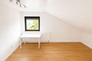 Helle, sanierte und möblierte 3-Zi DG Wohnung mit Balkon in ruhiger Wohnlage – Die vollständige Adresse der Immobilie erhältst du vom Anbieter., 70565 Fasanenhof, Stuttgart – Vorschaubild 8
