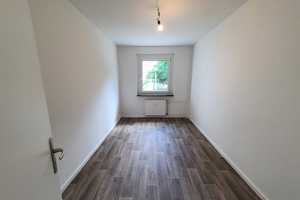 **FRISCH RENOVIERT**5-Zimmer-Wohnung // EG // 2 Bäder // Balkon // ab 01.11.2025 – Ringstraße 187, 4209 Leipzig – Vorschaubild 7