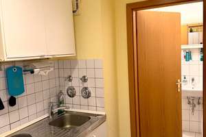 Helle 1-Zimmer-Wohnung mit Aufzug und Doppelparker –frei ab Oktober ideal für Studenten – Raimannweg 1, 79115 Haslach-Gartenstadt, Freiburg im Breisgau – Vorschaubild 2