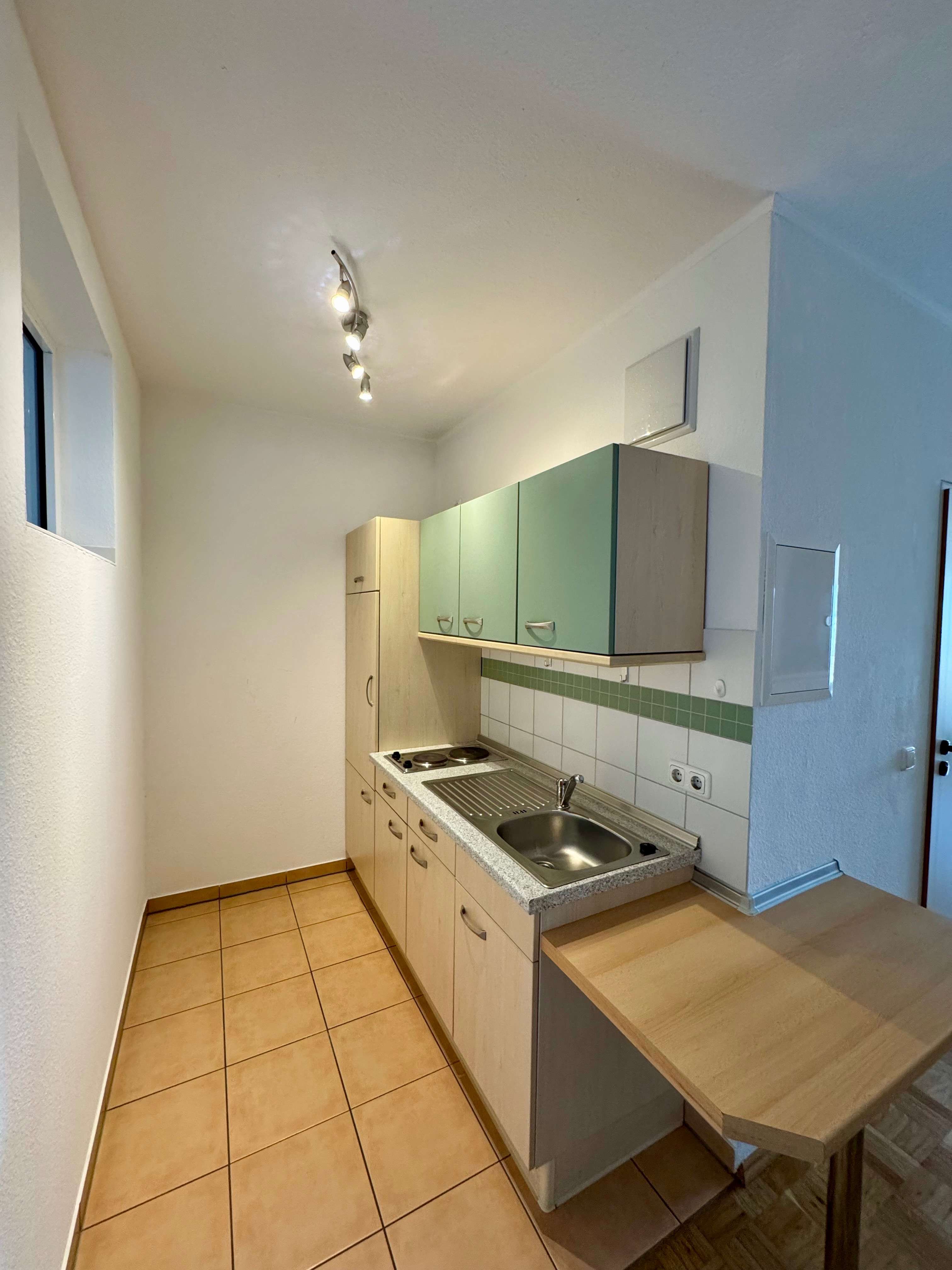 Immobilie in Geisenheim - *** VERKAUFT *** Gepflegte Wohnung mit Sonnenbalkon in beliebter Geisenheimer Rheingau-Residenz - Bild 2