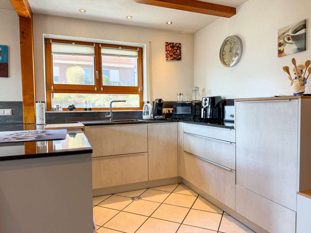 Immobilie in Buchen (Odenwald) - Großzügiges Wohnhaus mit Einliegerwohnung in herrlicher Randlage! - Bild 3