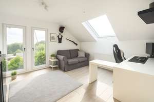 Freistehendes Einfamilienhaus mit Garage, Stellplatz & großem Garten – Ihr neues Wohlfühl-Zuhause! – Die vollständige Adresse der Immobilie erhältst du vom Anbieter., 42349 Cronenberg, Wuppertal – Vorschaubild 28