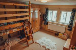 Einzugsfertiges, kernsaniertes Zuhause mit Charme und viel Raum – direkt in Saalfeld – Am Hügel 6, 7318 Saalfeld/Saale – Vorschaubild 12