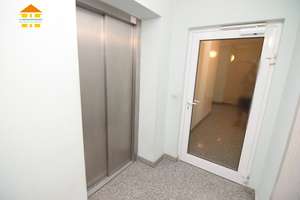 *frisch renoviert* riesiger Balkon, Fahrstuhl, schickes Bad und Tiefgarage – Fürstenstraße 141, 9130 Yorckgebiet, Chemnitz – Vorschaubild 4