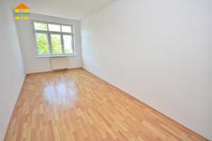 Wohnen direkt am Park mit Balkon und Stellplatz! – Josephinenplatz 5, 9113 Chemnitz – Vorschaubild 13