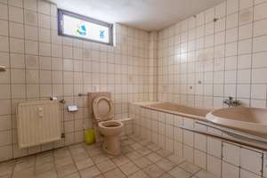 Teilsaniert: attraktives Mehrfamilienhaus mit 6 Einheiten – Die vollständige Adresse der Immobilie erhältst du vom Anbieter., 41069 Holt, Mönchengladbach – Vorschaubild 7