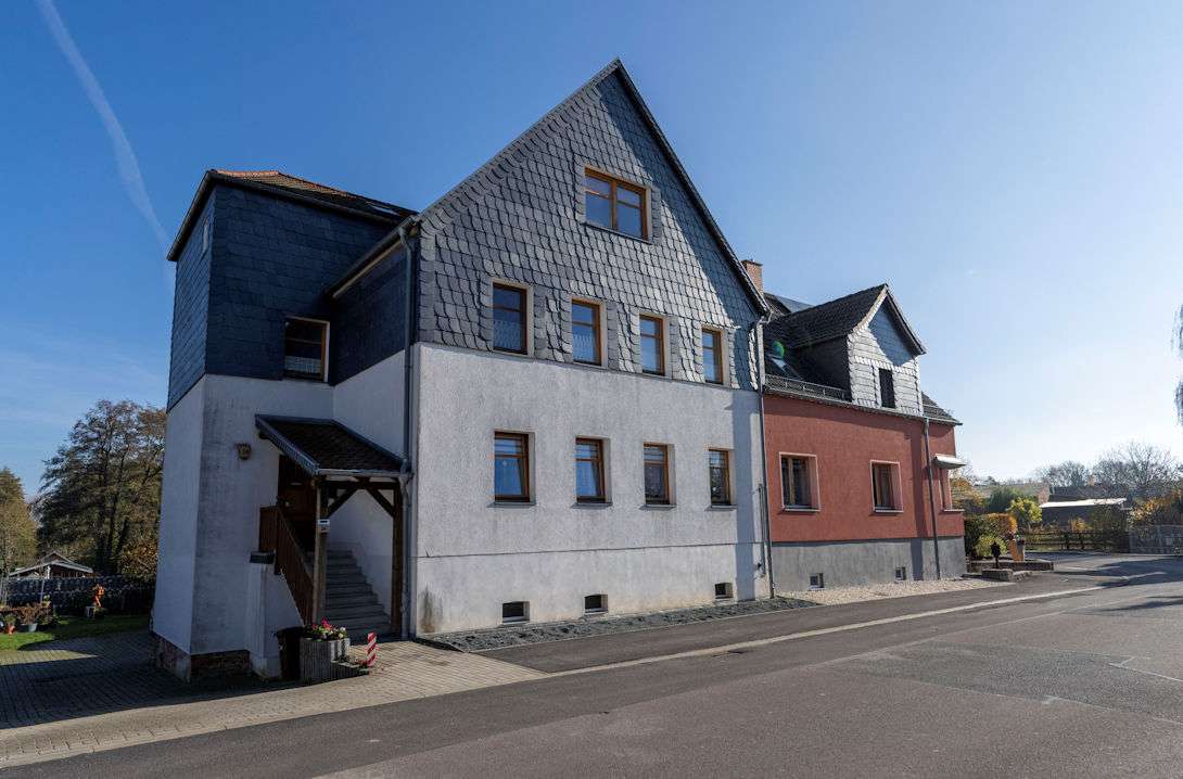 Mehrfamilienhaus als Kapitalanlage mit Renditepotenzial – ideal für Investoren und Handwerker !, Burgenlandkreis – Bild 1