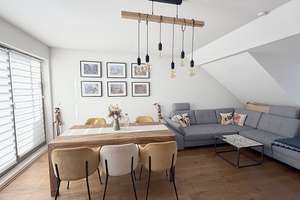 FRANK IMMOBILIEN - Zuhause ankommen –  lichtdurchflutete Dachgeschosswohnung  mit sonniger Terrasse! – Die vollständige Adresse der Immobilie erhältst du vom Anbieter., 12524 Altglienicke, Berlin – Vorschaubild 3