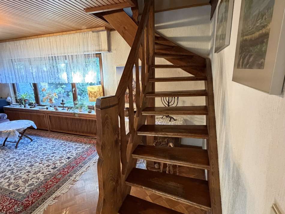 Echtholztreppe ins DG