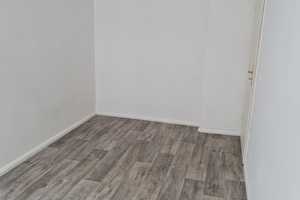Schicke kleine 2-Raum Wohnung – Helmholtzstraße 45, 9131 Chemnitz – Vorschaubild 2