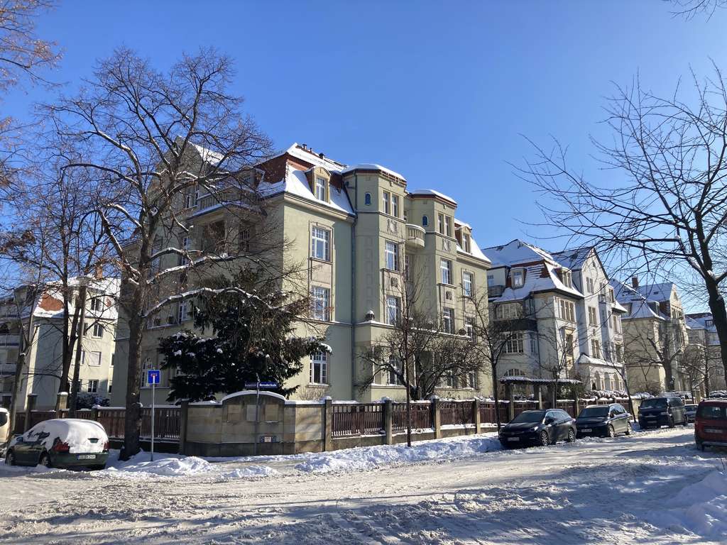 Von privat: Großzügige, helle 5-Zimmer Altbauwohnung mit drei Balkonen in Dresden Südvorstadt-West