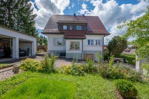 Einfamilienhaus mit Garage in Althengstett, 5,5 Zimmer, 145 m²