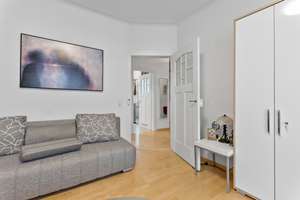 Besondere Altbauwohnung in ruhiger Citylage als Kapitalanlage – 70199 Heslach, Stuttgart – Vorschaubild 2
