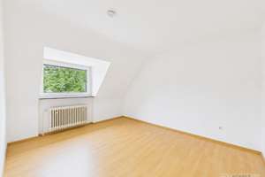 Charmante Dachgeschosswohnung mit 96m² Wohn-Nutzfläche! Möglichkeit zur Maisonette in Nürnberg Thon – Die vollständige Adresse der Immobilie erhältst du vom Anbieter., 90425 Wetzendorf, Nürnberg – Vorschaubild 6