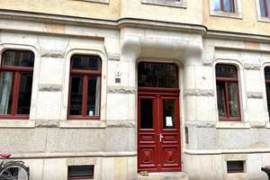 Top aufgestellt mit dieser Wohnung: 3 Zimmer, Aufzug, Balkon, Fernwärme, solides Denkmalobjekt! – Die vollständige Adresse der Immobilie erhältst du vom Anbieter., 1307 Johannstadt-Nord, Dresden – Vorschaubild 7