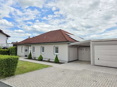 Energieeffizienzklasse: A+! Moderner Bungalow, Bj. 2002, mit PV-Anlage! Minimale Heizkosten!