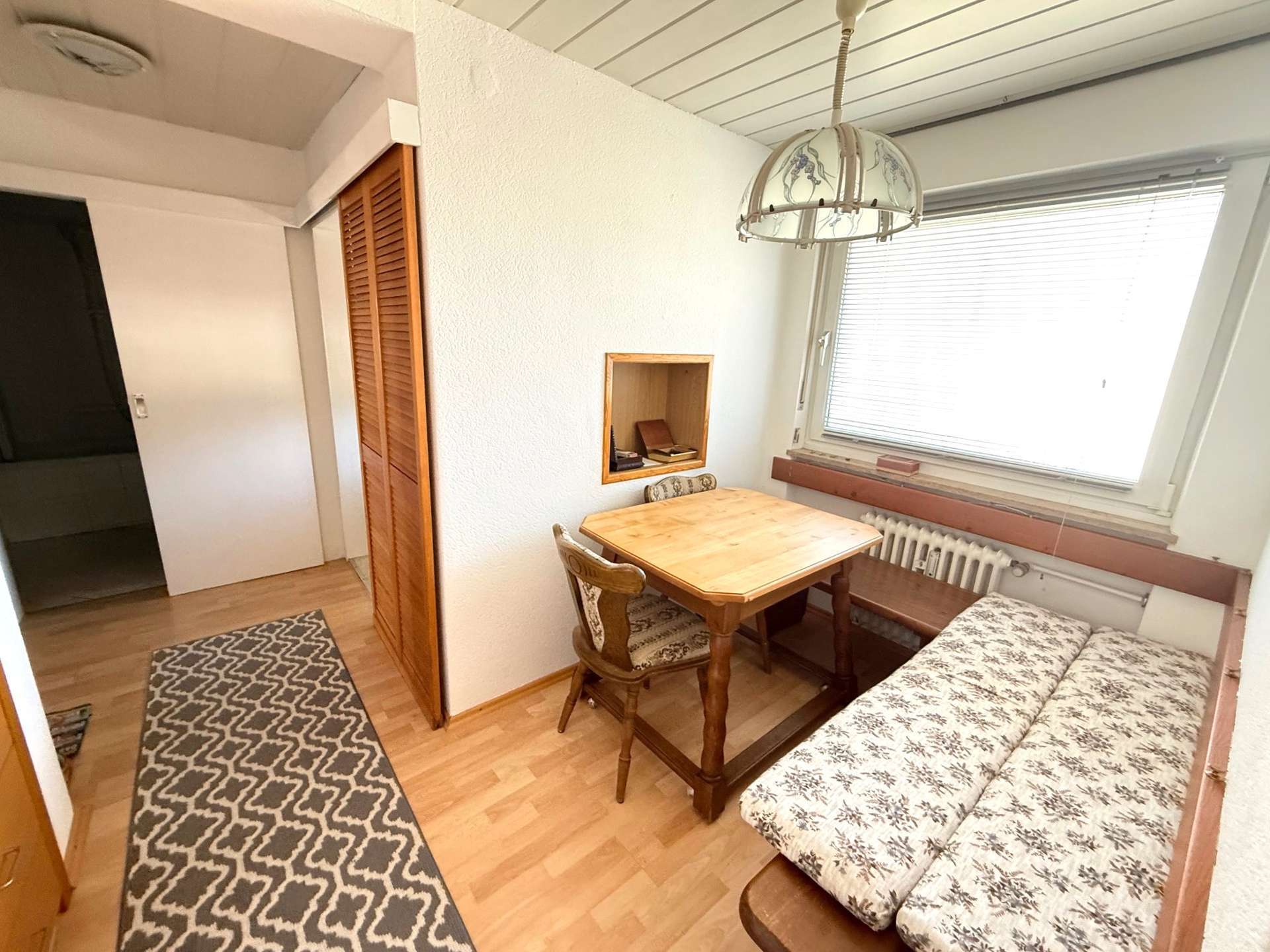Immobilie in Planegg - *** Helle 4-Zimmer-Wohnung, ruhige Lage, mit Südloggia und einer Westterrasse *** *** - Bild 6