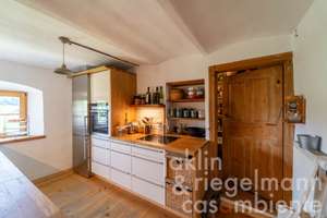 Ökologisch saniertes Bauernhaus mit 360 m² Wohnfläche, Ausbaureserve und eigenem Wald im Chiemgau – Die vollständige Adresse der Immobilie erhältst du vom Anbieter., 83547 Babensham – Vorschaubild 37