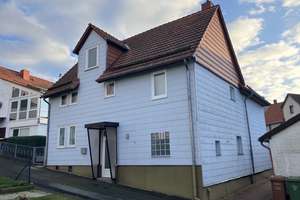 Einfamilienhaus mit Garten und Garage in Espenau-Hohenkirchen – Die vollständige Adresse der Immobilie erhältst du vom Anbieter., 34314 Espenau – Vorschaubild 1