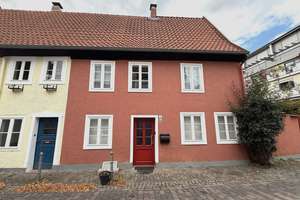 RESERVIERT- Denkmalgeschütztes Stadthaus mit Garten & Kaminofen in bester Innenstadtlage von Herford – Kleine Mauerstr. 3, 32052 Herford – Vorschaubild 1