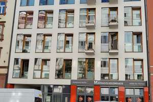 Helle, ruhige, Dachgeschosswohnung mit 2 Terrassen – Chausseestr. 104, 10115 Mitte (Ortsteil), Berlin – Vorschaubild 2