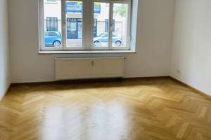 Reizende Familienwohnung mit Balkon und Wohnküche in unmittelbarer Elbnähe!