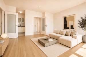 Licht, Ruhe und Privatsphäre in Berlin-Mitte. Elegante 2-Zimmer-Wohnung mit Südostbalkon – Die vollständige Adresse der Immobilie erhältst du vom Anbieter., 10179 Mitte (Ortsteil), Berlin – Vorschaubild 2