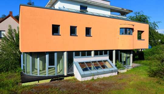 Bild von ARCHITEKTENAUSBAUHAUS UND BAUGRUNDSTÜCK IN FLÖRSHEIM AM MAIN!