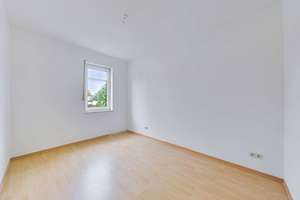 Bezugsfertige 3-Raumwohnung! Fußbodenhzg.! Balkon! Stellplatz! – Die vollständige Adresse der Immobilie erhältst du vom Anbieter., 1156 Cossebaude, Dresden – Vorschaubild 6