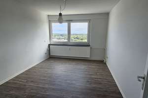 Wohnen mit Weitblick - Schöne 2-Zimmer Wohnung in der 15. Etage – Sandkrug 34, 24143 Gaarden-Ost, Kiel – Vorschaubild 3