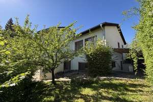 Großzügiges Einfamilienhaus mit schönem Garten in Ortsrandlage von Neuenhaus - sofort frei