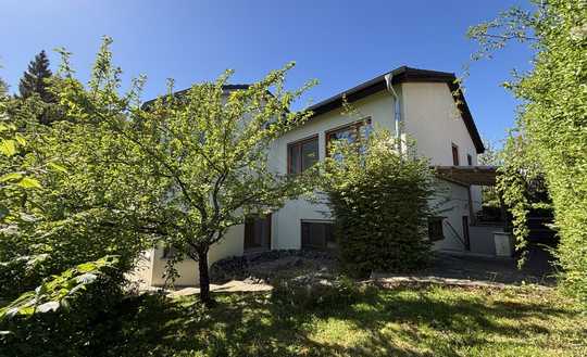Großzügiges Einfamilienhaus mit schönem Garten in Ortsrandlage von Neuenhaus - sofort frei