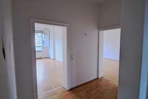 Zentrale 3 Zimmer Stadtwohnung in Wiesbaden mitte mit Balkon