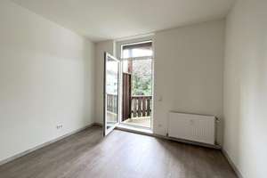 ++ GEMÜTLICHE WOHNUNG MIT BALKON CITYNÄHE - EINBAUKÜCHE INKL. . Stellplatz/Garage möglich++ – Kipperstr. 2 2. OG links, 42853 Altstadt, Remscheid – Vorschaubild 8