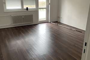 2 Zimmer Wohnung mit Einbauküche und Balkon