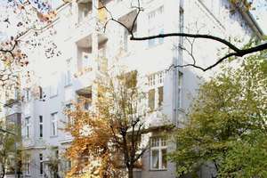 2 (T)raumwohnung im Seitenflügel in kleiner Seitenstrasse in Friedenau gesucht? gefunden!!! – Deidesheimer Str. 5, 14197 Friedenau, Berlin – Vorschaubild 2