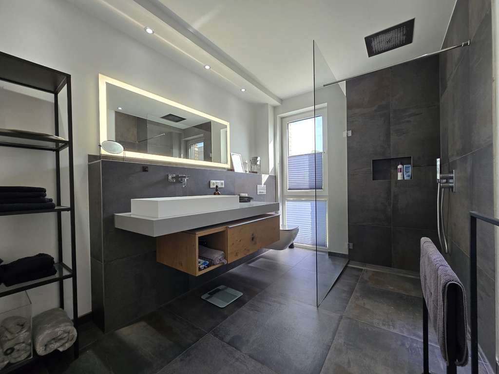 Immobilie in Rötgesbüttel - Exklusive Erdgeschosswohnung mit Garten und zwei Stellplätzen in Rötgesbüttel - Bild 4