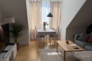 Möblierte 2-Zimmer-Dachgeschosswohnung in München-Schwabing – befristete Untervermietung – Karl-Theodor-Straße 72, 80803 Am Luitpoldpark, München – Vorschaubild 9