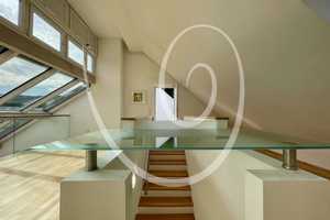 Moderne Architektur in naturnaher Lage – außergewöhnliches Reihenhaus in Hofheim-Lorsbach – Main-Taunus-Kreis – Vorschaubild 5