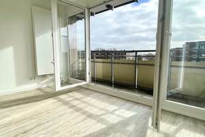 Reserviert - Schöne, sanierte 1-Zimmer-Wohnung in zentraler Lage - courtagefrei
